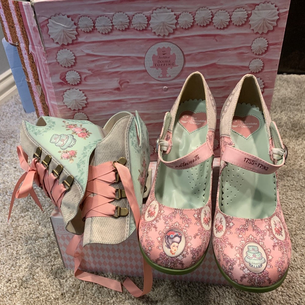 Chocolaticas® “Marie Antoinette” Women's Mary Jane High Heel Pumps Size 7